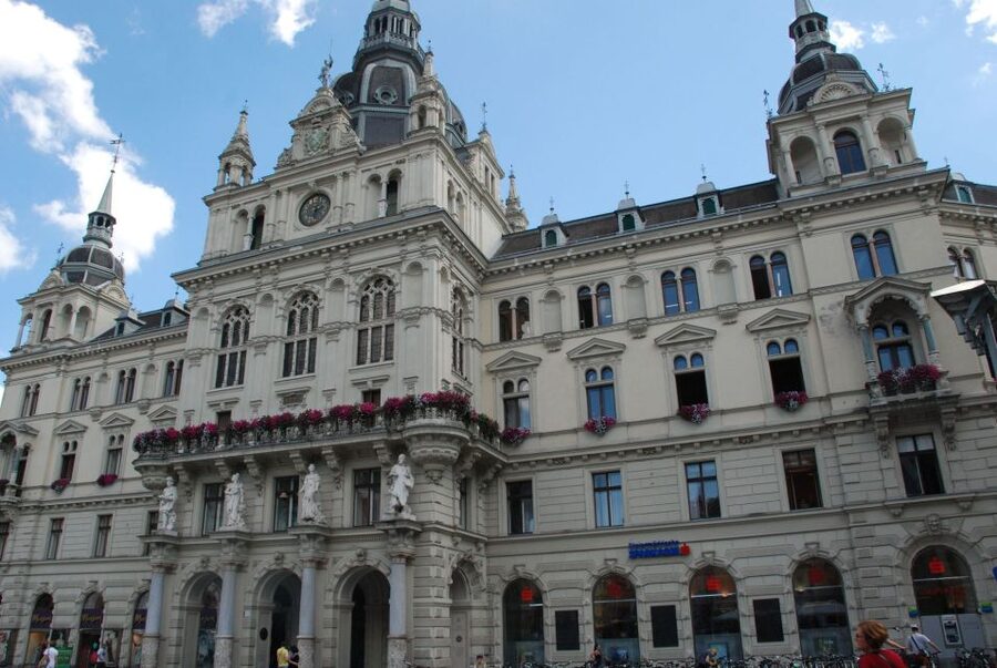 Graz Private Walking Tour - Graz in 90 minutes: a useful first look