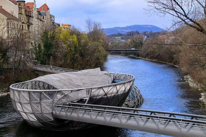 Graz Private Walking Tour With A Professional Guide - Kunsthaus: Graz’s modern counterpoint