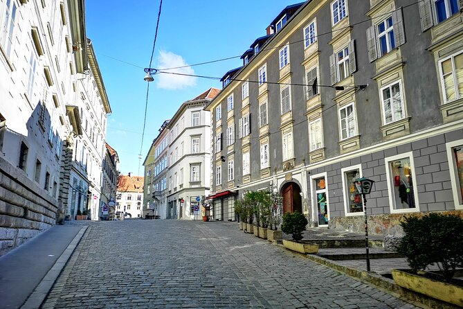 Graz: Schlossberg Private Guided Tour - Sporgasse, the Mausoleum, and Graz Castle