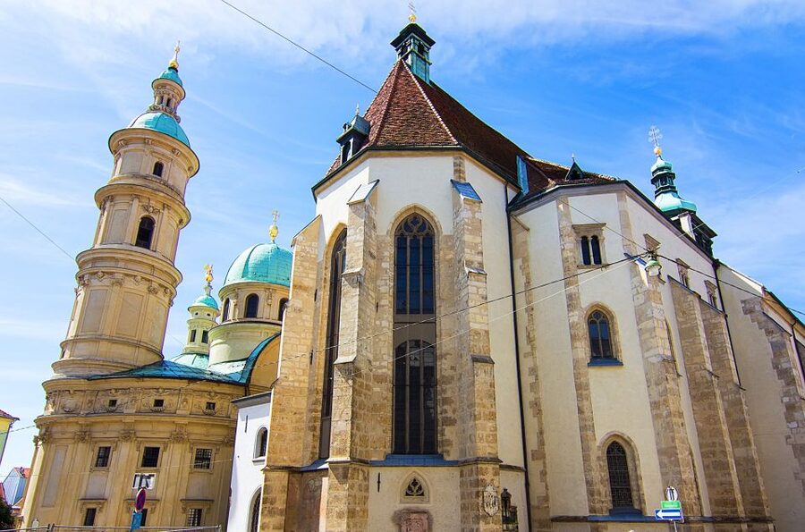 Graz: Skip the Line Landeszeughaus Private Guided Tour - The four-hour route through Graz’s Old Town