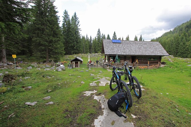 Guided e-bike tour of the alpine pastures in the Salzkammergut - Gosauseen, the usual final view