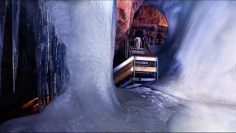 Hallstatt & Ice Cave & 5 fingers Private Trip From Salzburg - Key points before you book