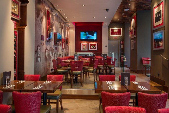 Hard Rock Cafe Vienna with Set Menu for Lunch or Dinner - What You Get With the Gold Two-Course Menu