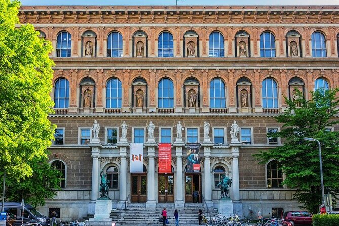 Historical Hitler Walking Tour of Vienna - Starting at the Albertina and Vienna State Opera
