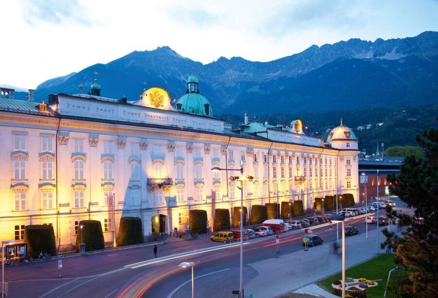 Innsbruck: City Card Including Public Transport - Ride up Nordkette for the biggest payoff