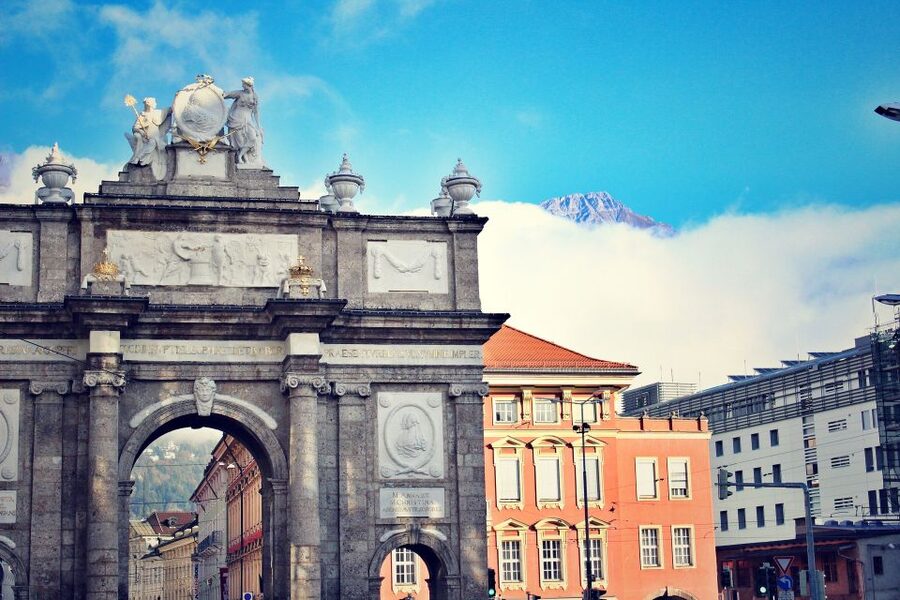 Innsbruck: Express Walk with a Local in 60 minutes - Local food, cafes, and bars