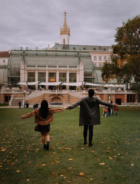 Instagram tour of Vienna with a private photographer - Why the Private Group Format Matters