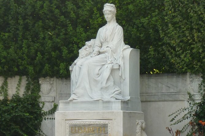 Introducing Vienna Walking Tour: The Capital of the Habsburgs - The Hofburg and the long Habsburg residence