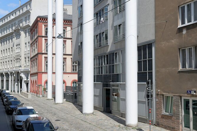 Jewish Vienna Walking Tour - Leopoldstadt and the four white columns