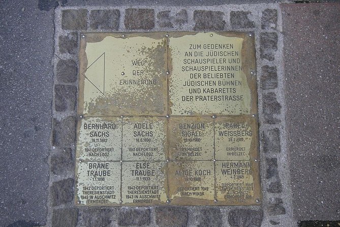 Jewish Vienna Walking Tour - Starting outside the Stadttempel