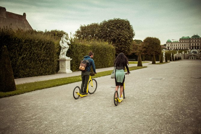 Kick-Bike Small-Group Tour Through Vienna with Locals - Resting in a Vienna park