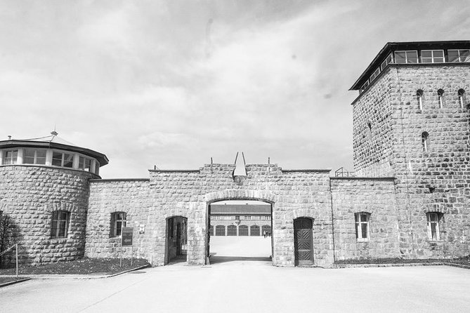 KZ Mauthausen Private Trip from Linz - The drive from Linz to the memorial