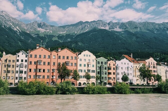 Linderhof palace from Innsbruck, drive and guide - The Guide Can Shape the Whole Day