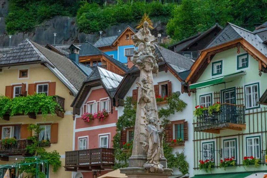 Majestic Walking Tour of Hallstatt - Evangelische Pfarrkirche Hallstatt and a different side of town