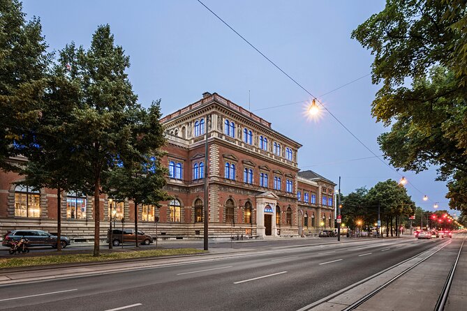 MAK - Museum of Applied Arts, Vienna, Ticket - What the MAK is really about