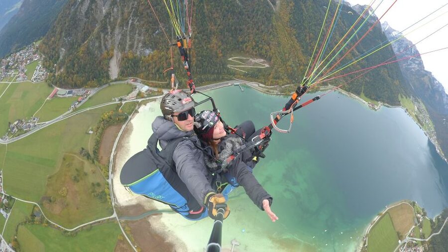 Mayrhofen: Höhenflug über den Bergen von Mayrhofen - A Soft Landing Back in Mayrhofen