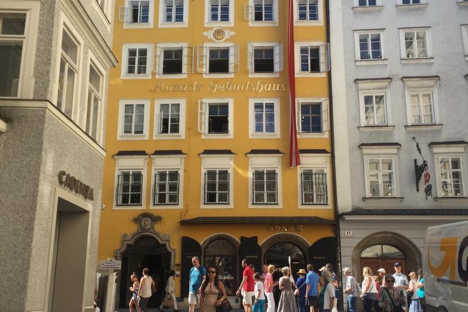 Mirabell Garden & Salzburg Old Town Private Walking Tour - Why a private Salzburg walk can be worth the price