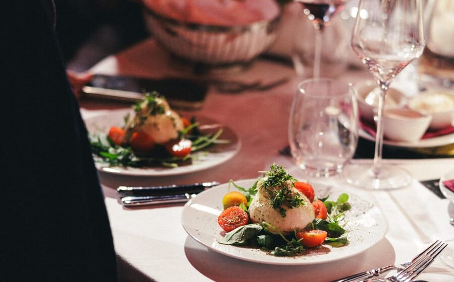 Mirage Vienna: Burlesque Spectacular – Dinner Show - Three show blocks give the evening its rhythm