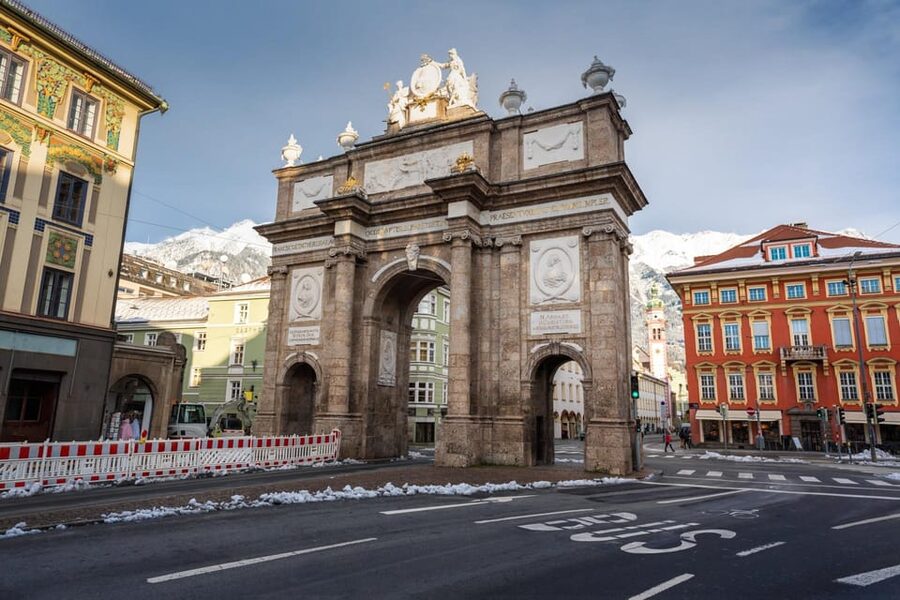 Museum Golden Roof and Innsbruck Old Town Private Tour - What the private format is really worth