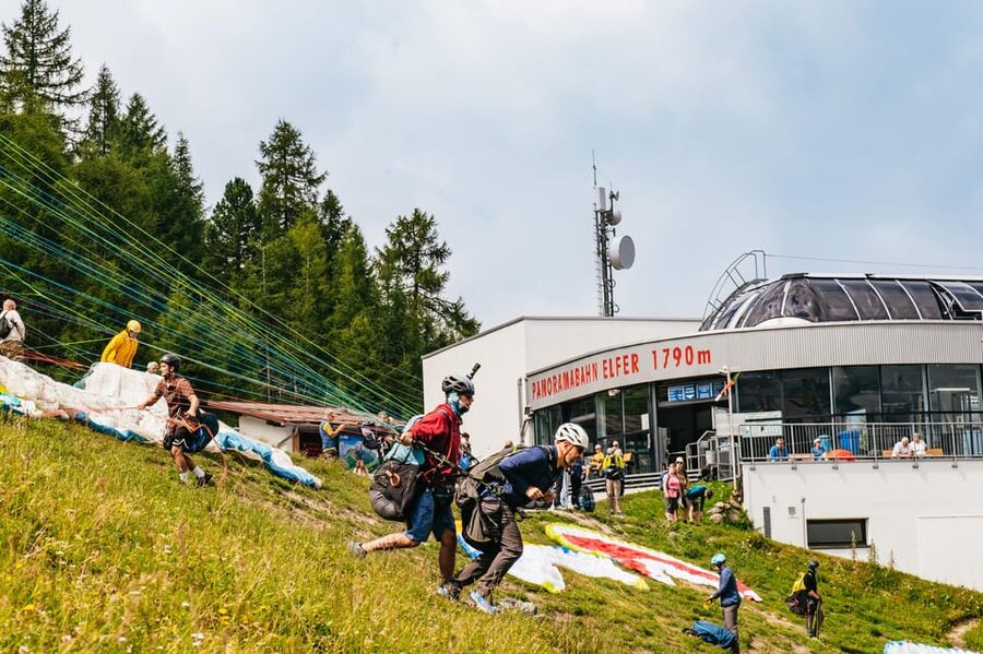 Neustift im Stubaital: Tandem Paragliding Flight - Landing is easier than it looks, with one exception