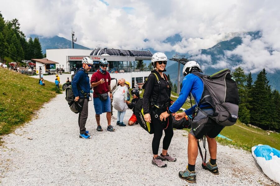 Neustift im Stubaital: Tandem Paragliding Flight - Meeting at Elferlift in Neustift