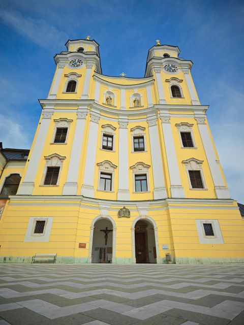 Original Sound of Music Tour & Edelweiss Cooking Class - Apple strudel, Salzburger Nockerl, and winter baking