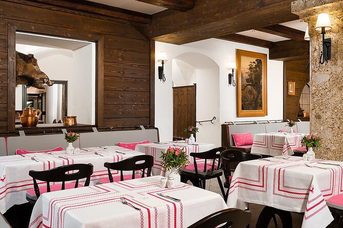 Original Sound of Music Tour Salzburg With Schnitzel and Noodle - Hellbrunn Palace and the famous gazebo