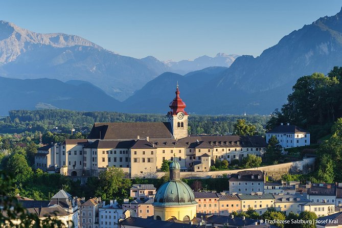 Original Sound of Music Tour Salzburg With Schnitzel and Noodle - Mondsee Basilica, the tour’s strongest stop