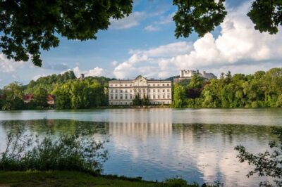 Original Sound of Music Tour with Schnitzel + Noodles