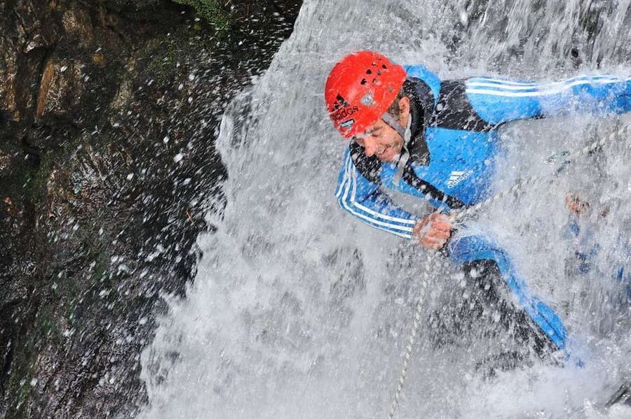 Ötztal: Beginners Canyoning Experience - Two taller abseils prepare you for the jumps