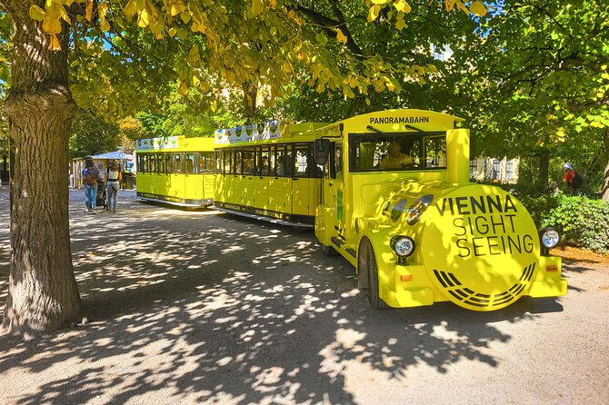 Panoramabahn Schoenbrunn - Finding the route through the Schönbrunn grounds