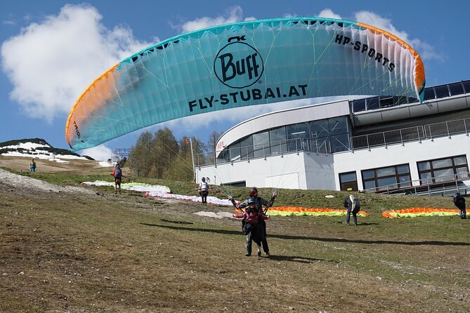 Paragliding experience in Fulpmes in the Stubai Valley - Meeting at HP-SPORTS in Fulpmes