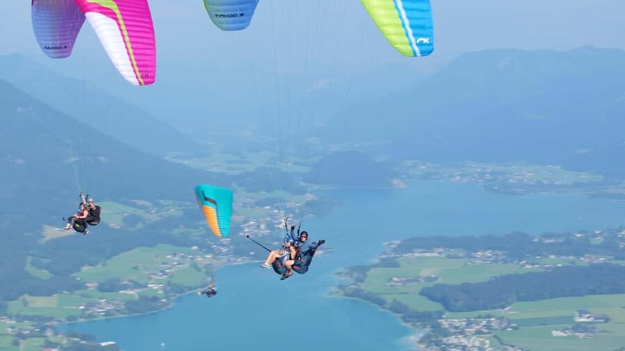 Paragliding Tandemflight in Salzkammergut / Wolfgangsee - Meeting the pilots beside the Zwölferhorn cable car