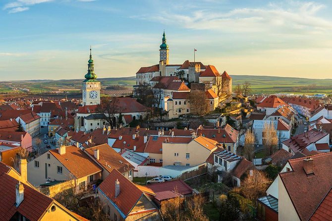 Prague-Vienna One-Way Sightseeing Day Tour - Why this Prague to Vienna transfer works