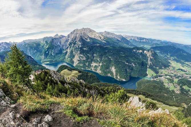 Private Bavarian Alps & Eagle’s Nest Day Trip from Salzburg - Crossing from Salzburg into the Bavarian Alps