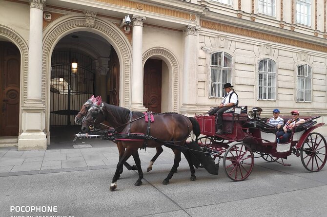 Private car or minivan transfer from Budapest to Vienna or back. - The six-hour route between two major capitals