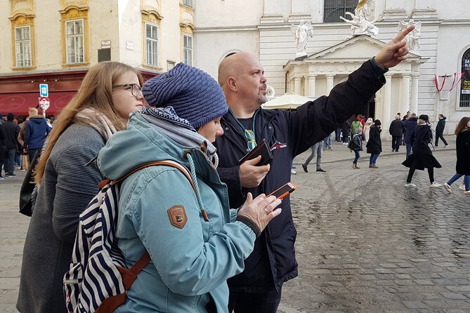 Private City Discovery walk - Historical Treasure hunt - Starting at Michaelerplatz with a clear mission