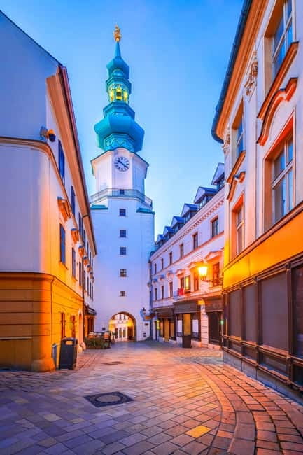 Private day trip: Budapest > Bratislava & Vienna, in English - What the $362 price buys you