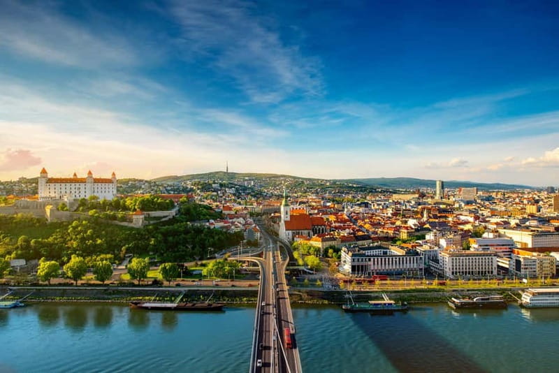 Private day trip: Budapest > Bratislava & Vienna, in English - Who will enjoy this busy two-country day