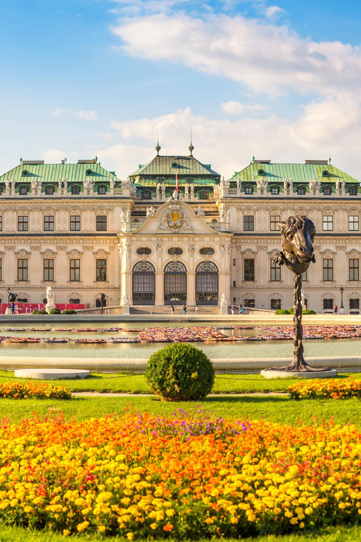 Private day trip from Budapest to Vienna and back - Who will enjoy this day most?