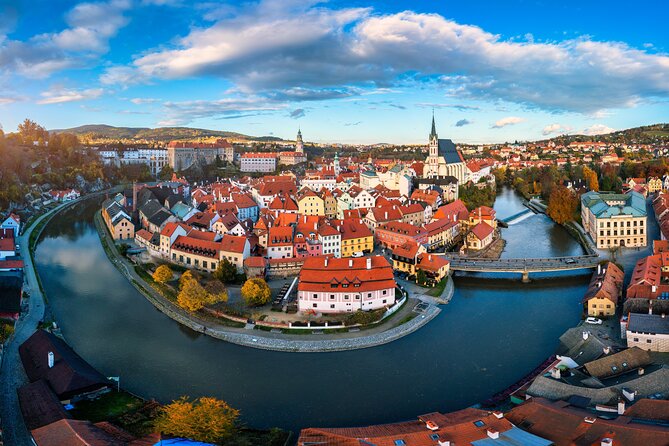 Private Driver from Prague to Vienna with a Stop in Cesky Krumlov - Why Český Krumlov makes the stop worthwhile