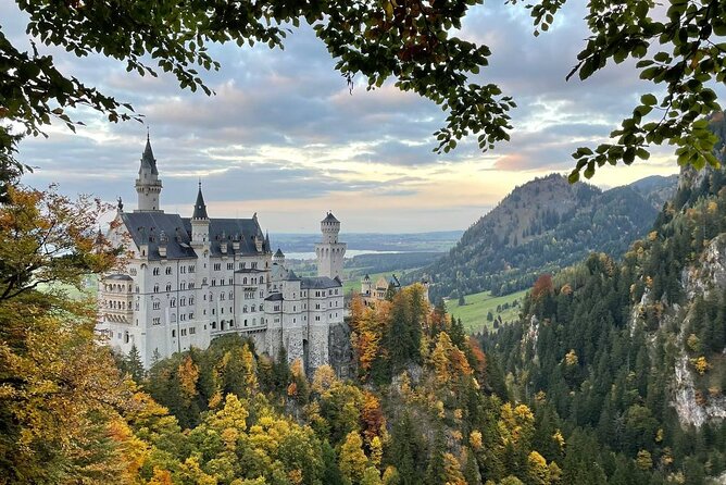 Private Full-Day Tour of Neuschwanstein Castle from Innsbruck - Zugspitze cable car and Blindsee