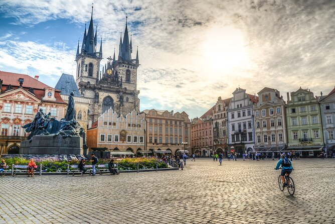 Private Full Day Tour to Prague from Vienna - Why a private guide helps in Prague