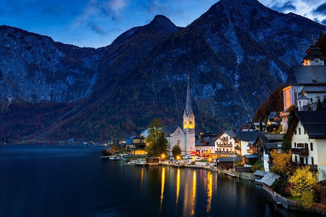 Private guided tour from Vienna to Hallstatt with Skywalk & Salt Mine Experience - What the guides add to the day