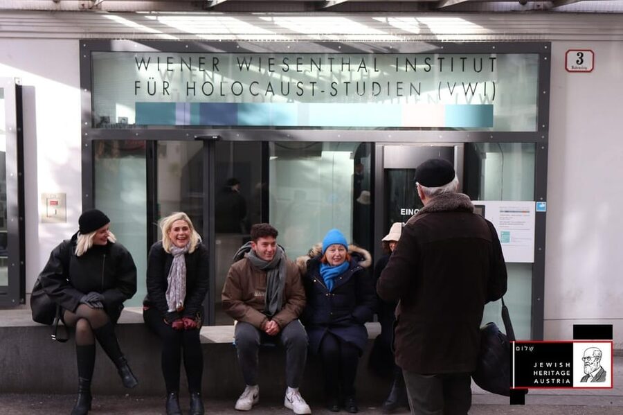 Private Jewish Vienna Inner City Tour - Graben, Kohlmarkt, and Jewish court suppliers