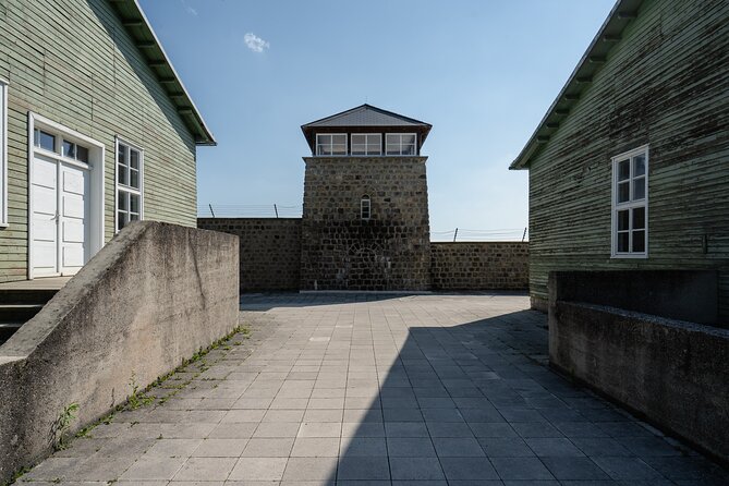 Private Memorial Tour from Vienna to Mauthausen & Eagle's Nest - The road to the German border
