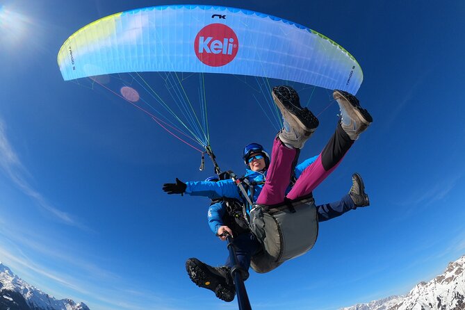 Private paragliding tandem flight in Fulseck - The Briefing, Wind Check, and Safety Routine