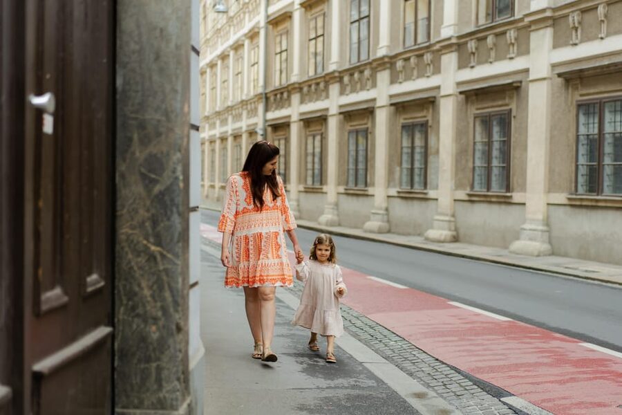 Private Photoshoot Walk Old Town of Graz - The One-Hour Format and Its Limits