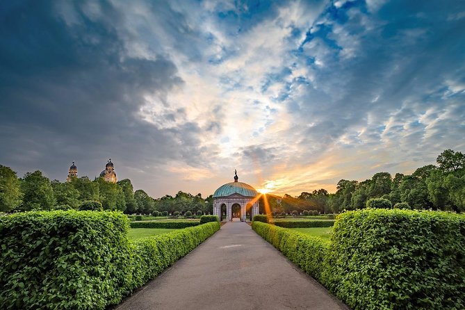 Private Scenic Transfer from Vienna to Munich with 4h of Sightseeing - Melk for a shorter historical stop