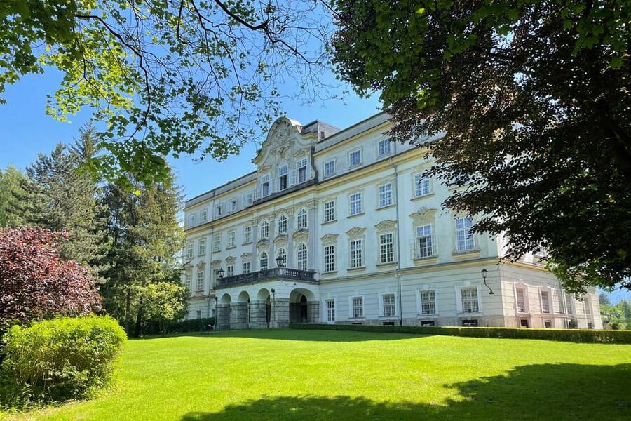 Private Sound of Maria Tour – Film Sites & Music (4.5 h) - Hellbrunn Palace Garden and southern Salzburg